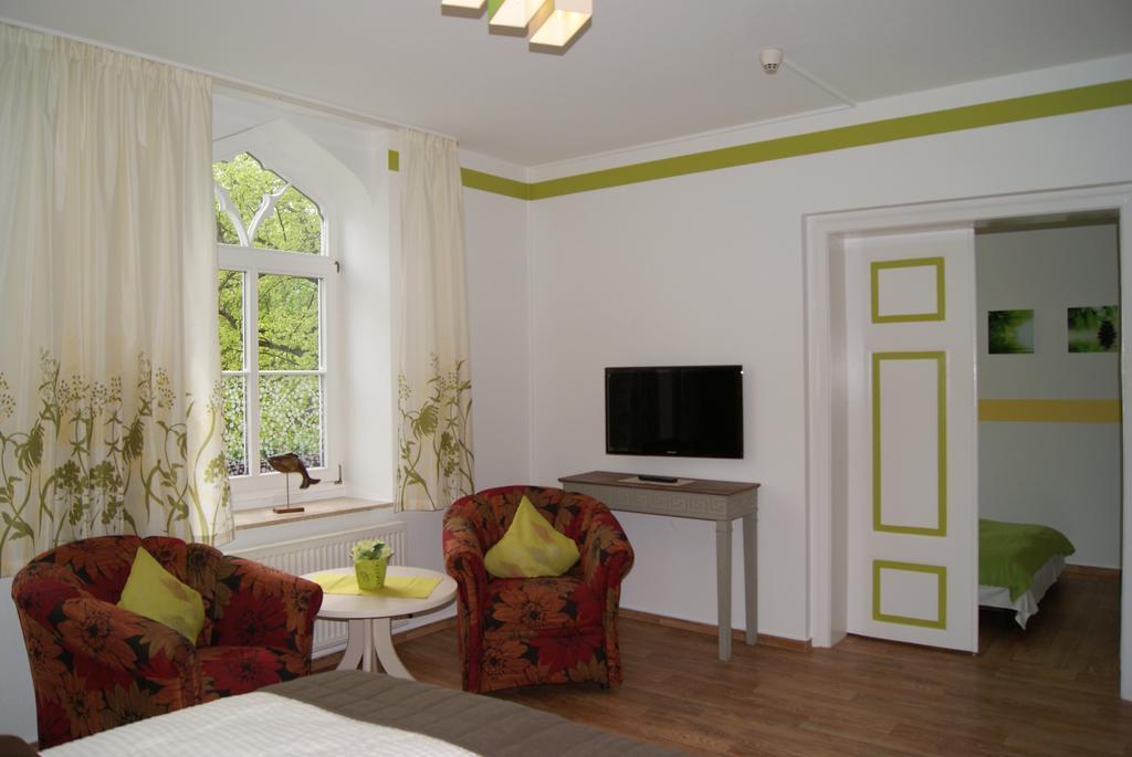 Deluxe Apartments Der "Alten Apotheke" Преров Екстериор снимка